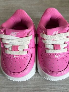 Nike Baby Girl’s Pink White Nike Slip-on Athletic Shoes Sneakers 2